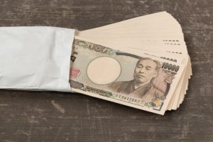 離婚時のお金について考えるイメージ